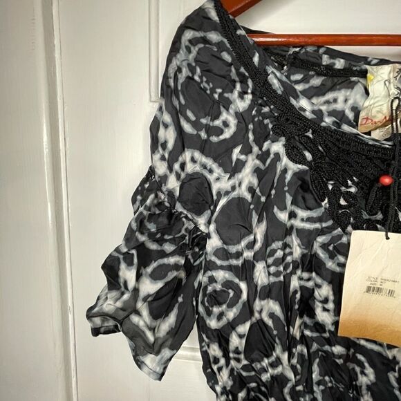 Da-Nang 100% Silk Handcrafted Shirt w/ Embroidery - Picture 3 of 11